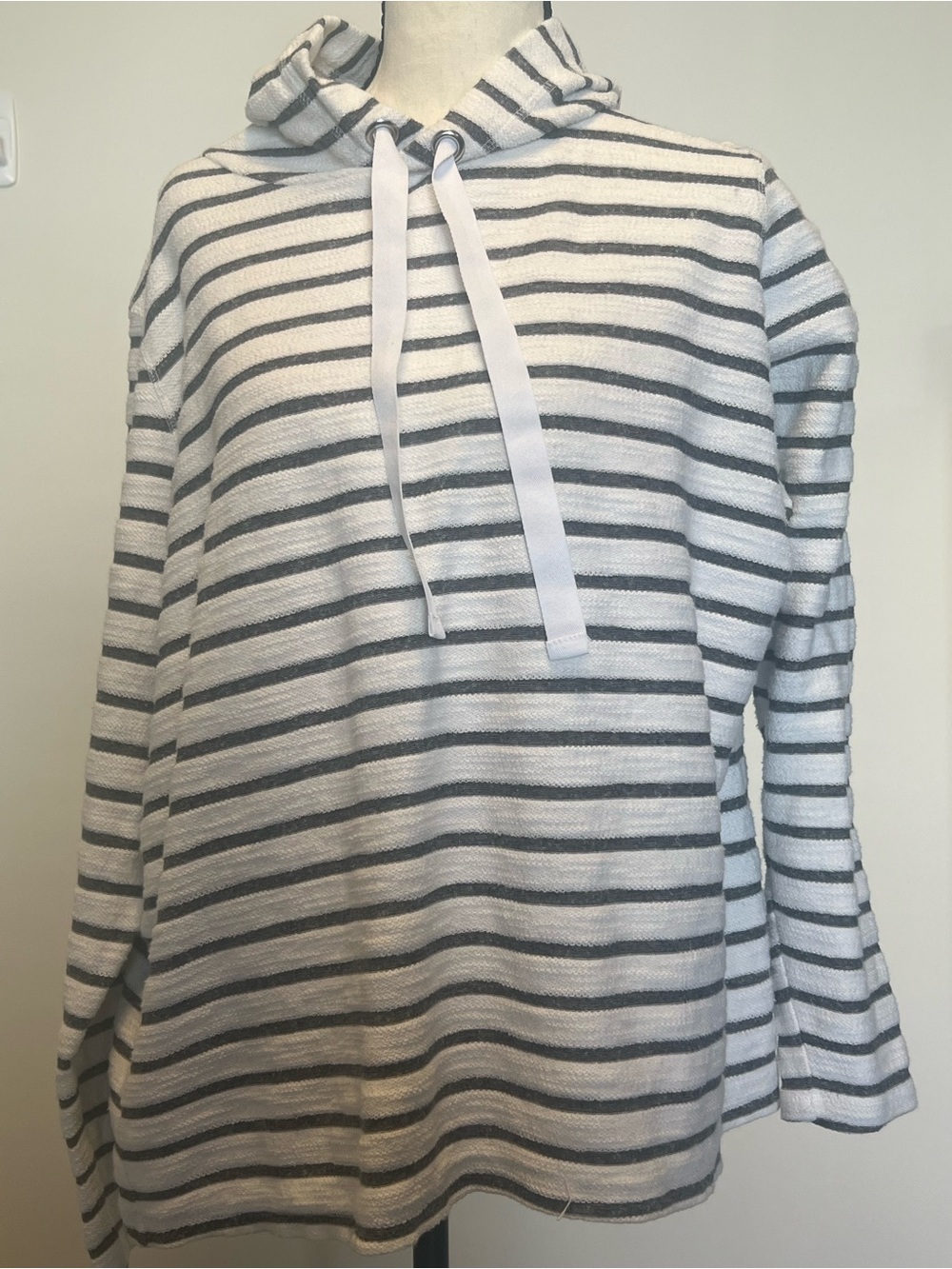 Striped Hooded Pullover Sweatshirt in White and Gray